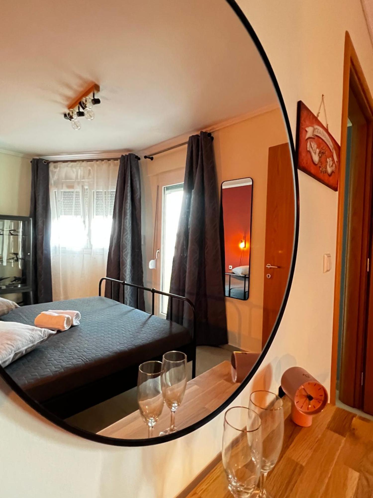 Steel & Oak Vintage Apartments Kavála ภายนอก รูปภาพ