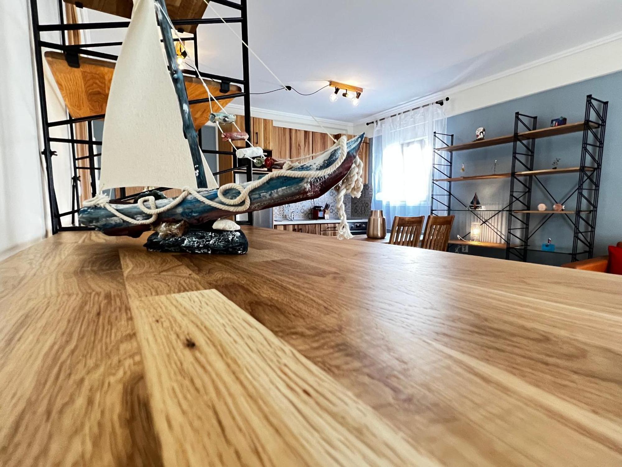 Steel & Oak Vintage Apartments Kavála ภายนอก รูปภาพ