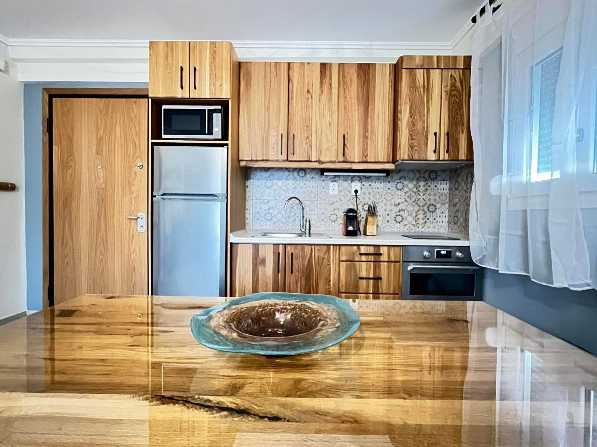Steel & Oak Vintage Apartments Kavála ภายนอก รูปภาพ